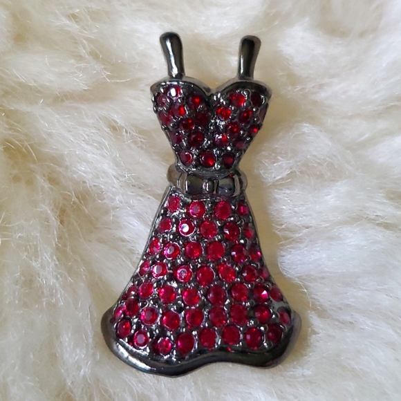 Swarovski Jewelry - SWAROVSKI Red Crystal Mini Pin